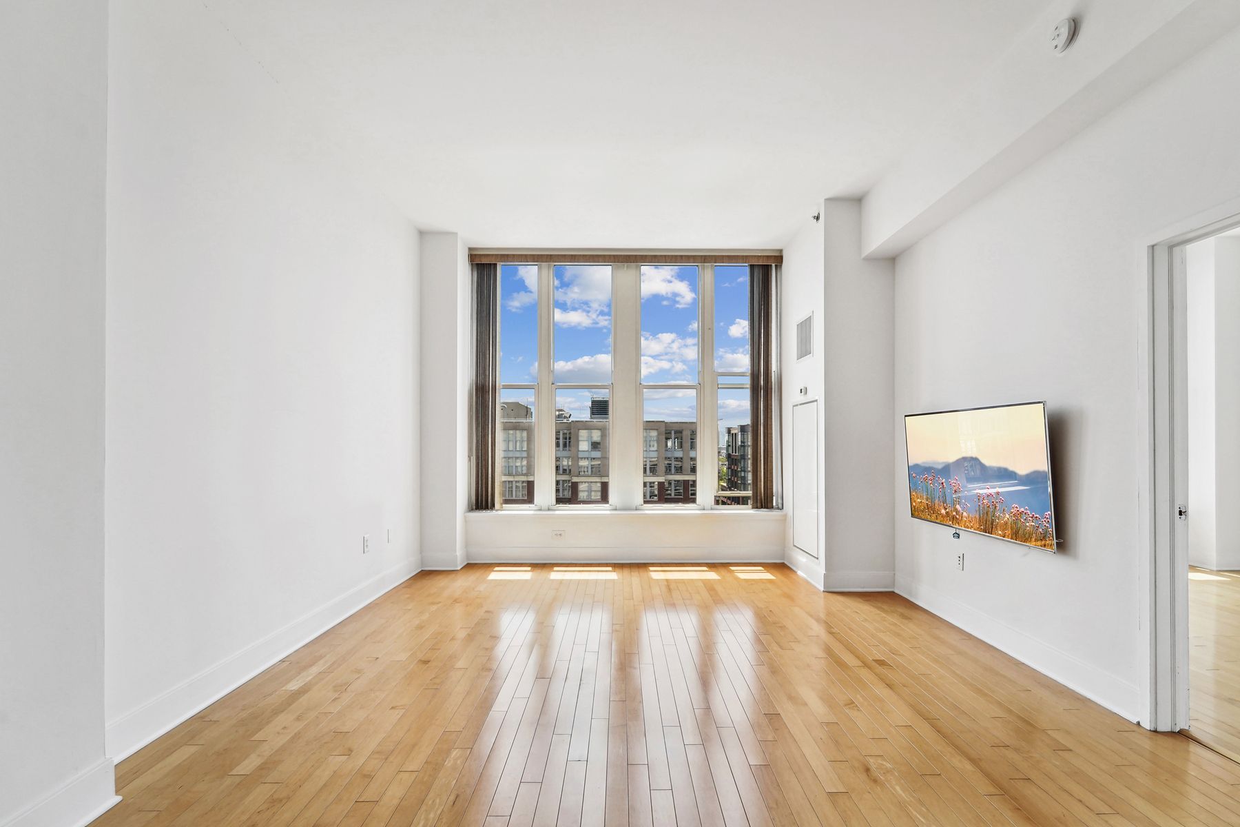 1125 Maxwell Lane, #1221 