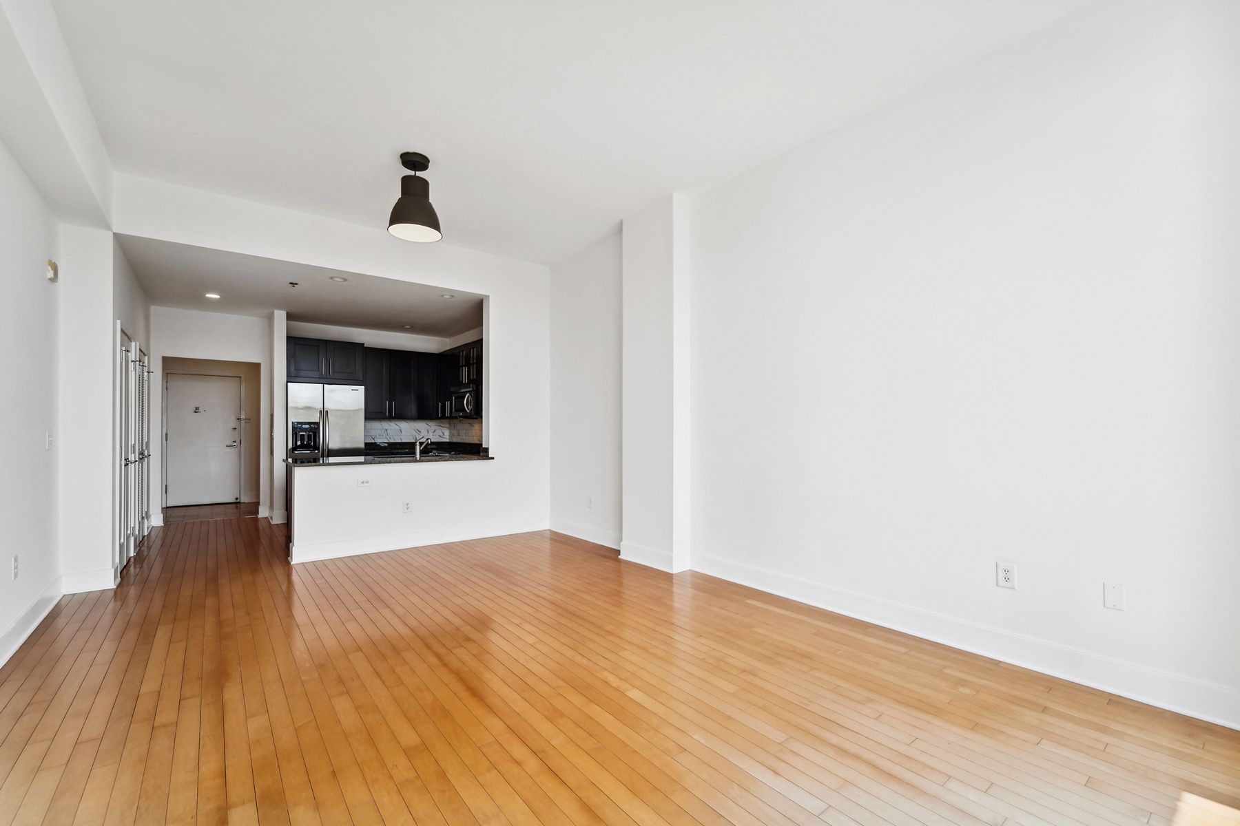 1125 Maxwell Lane, #1221 