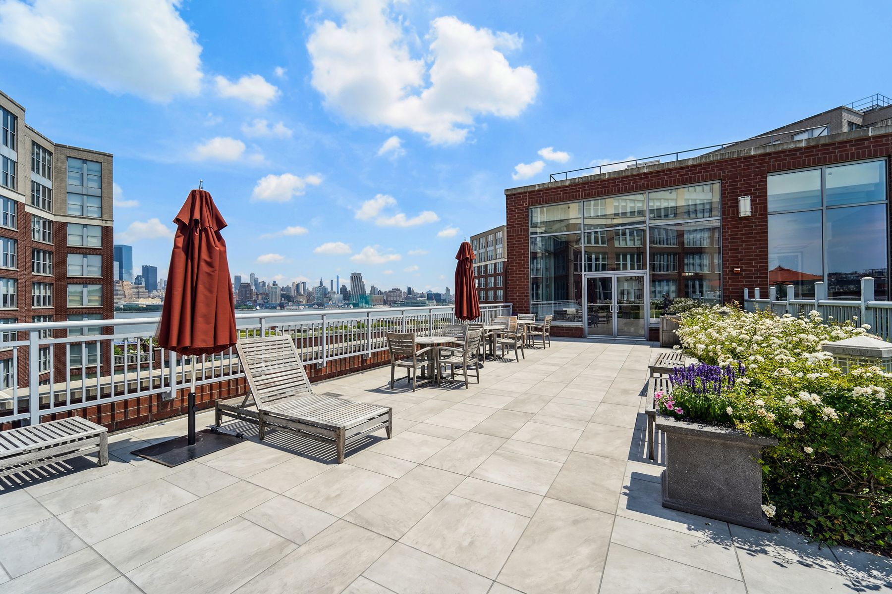 1125 Maxwell Lane, #1221 