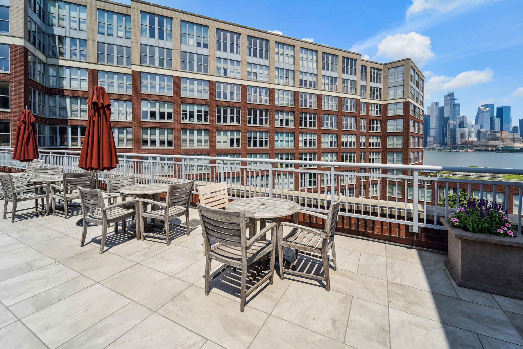 1125 Maxwell Lane, #1221 