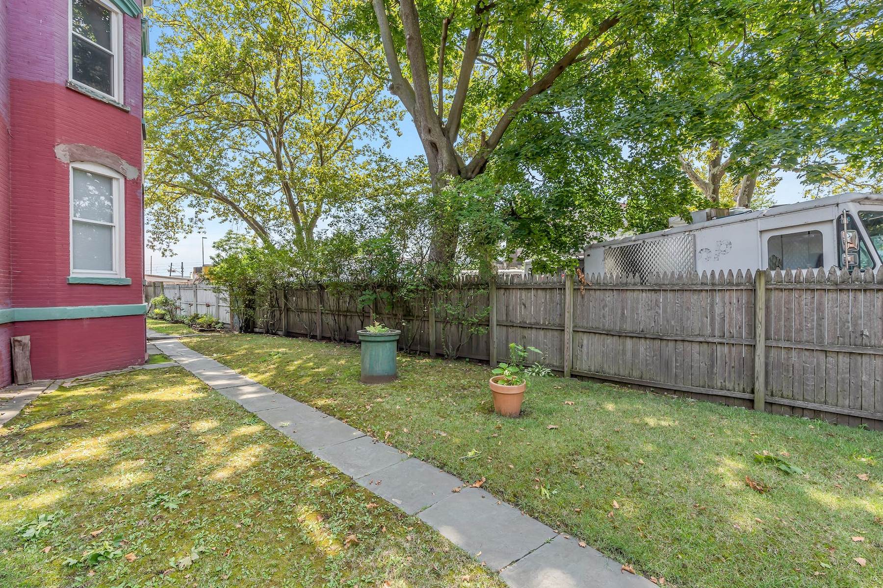 186 Halladay Street 