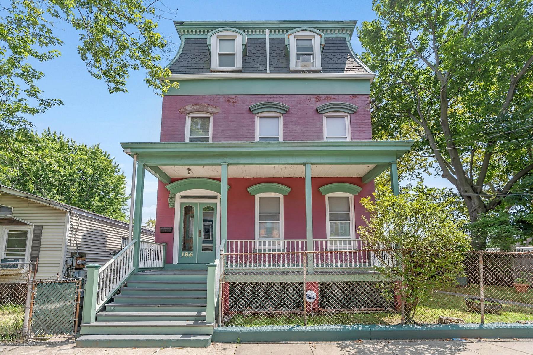 186 Halladay Street 