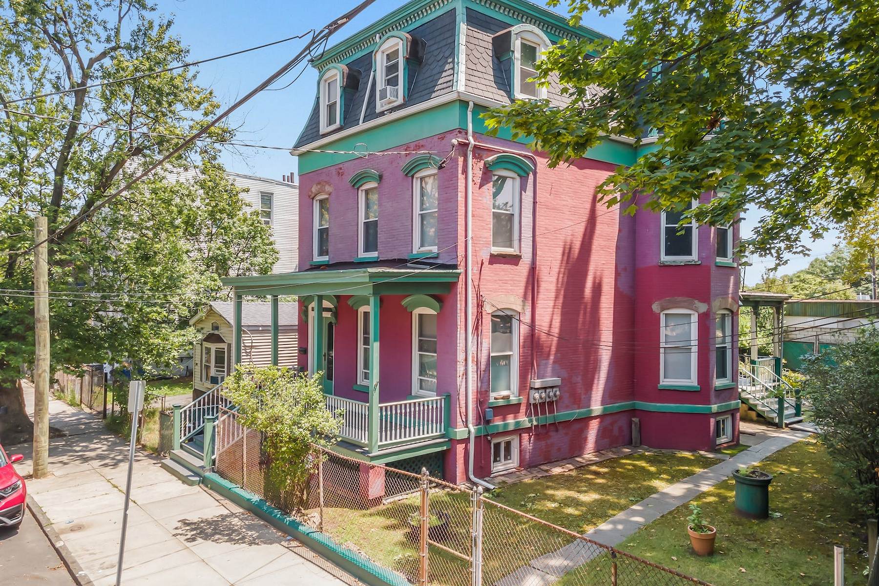 186 Halladay Street 