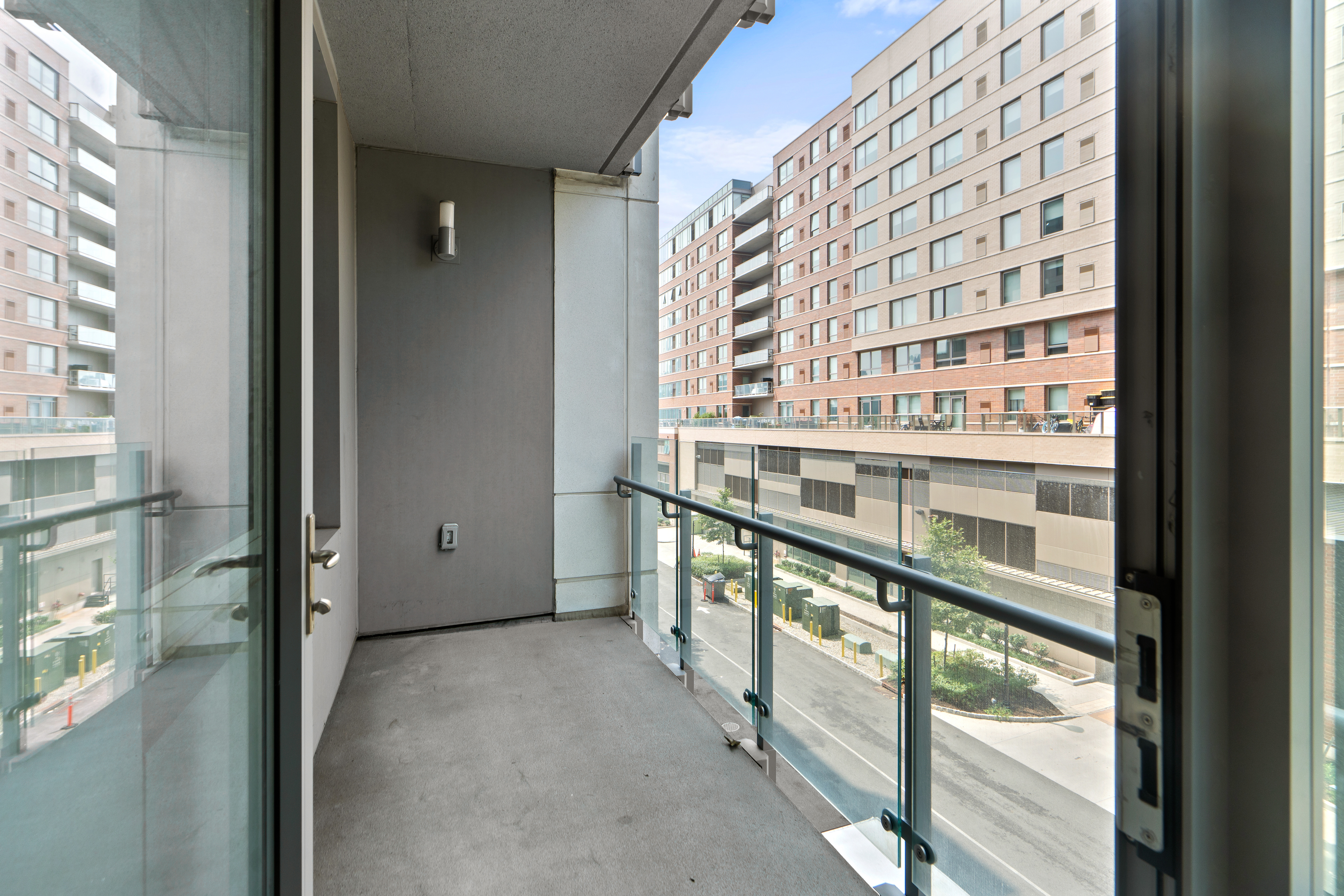9 Avenue At Port Imperial Unit# 423