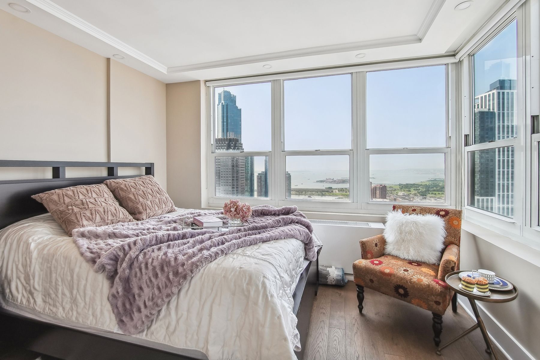 88 Morgan St Unit# 4208
