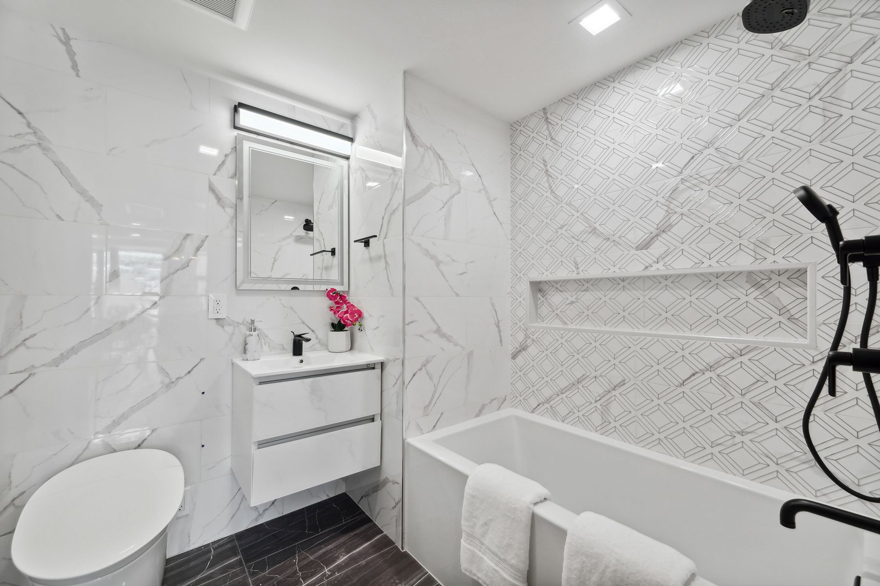 72 York St Unit# 3B