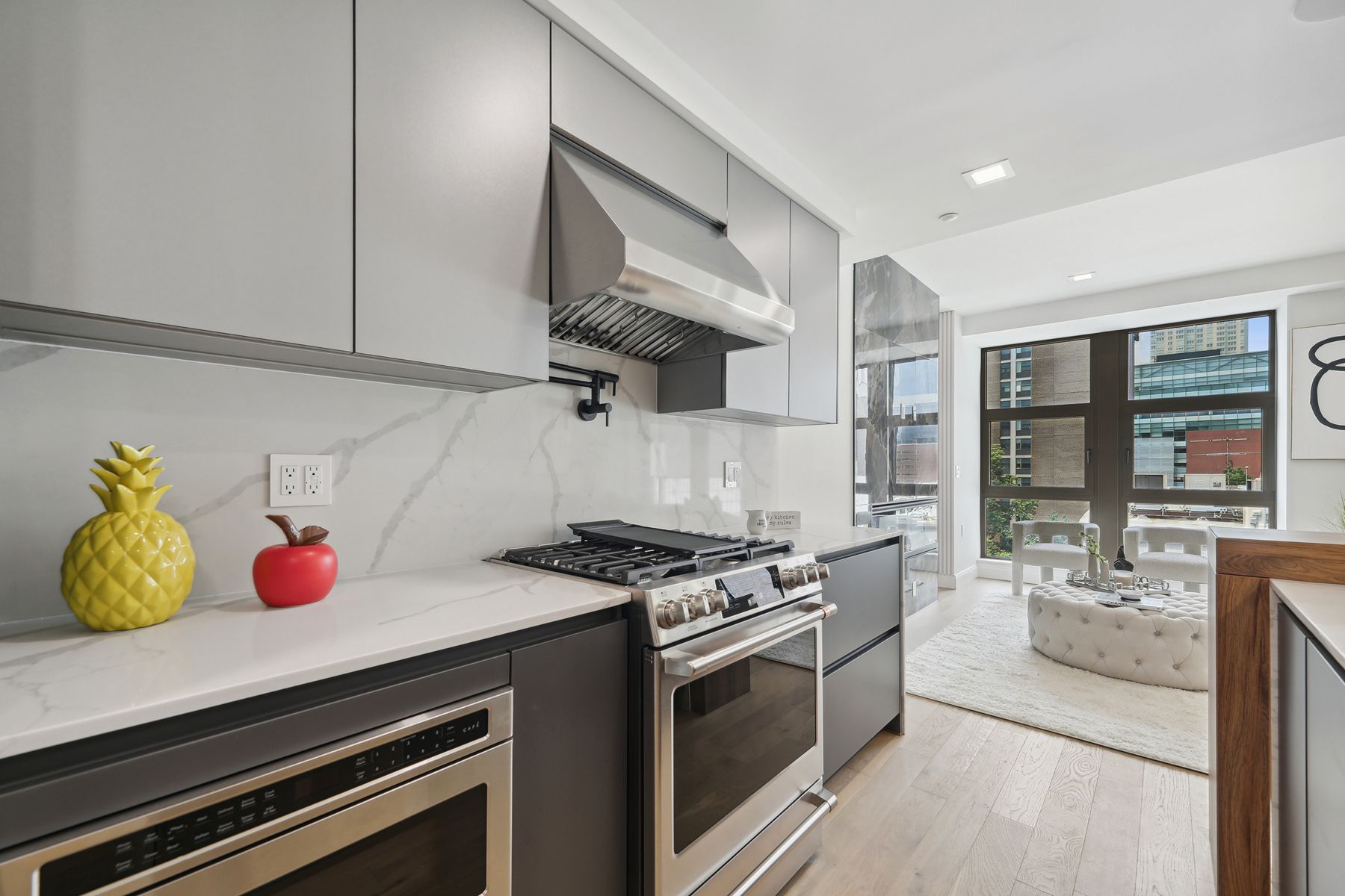 72 York St Unit# 3B