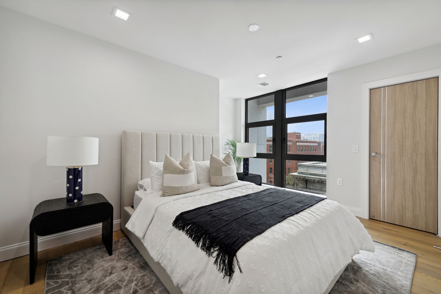 72 York St Unit# 3B