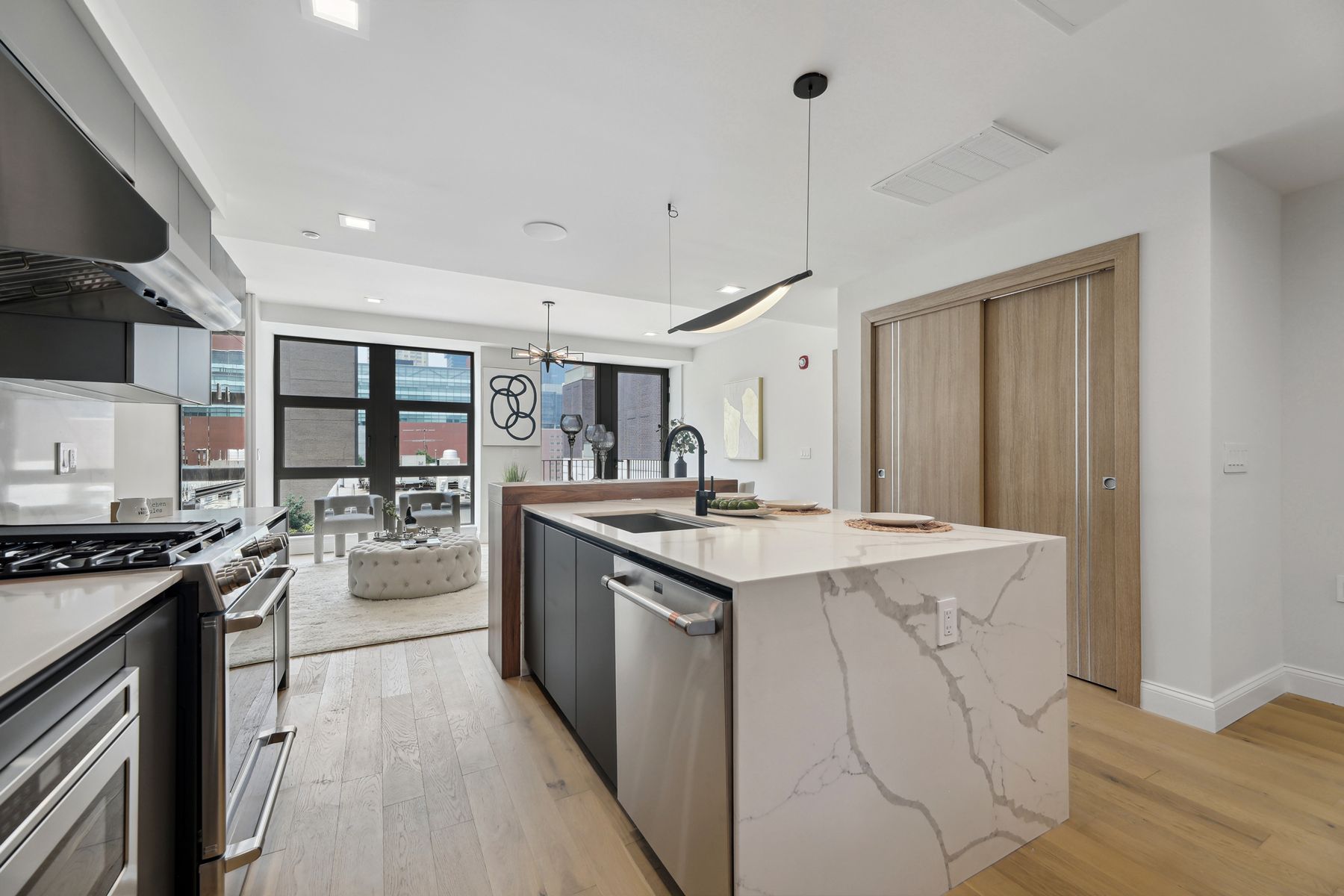 72 York St Unit# 3B