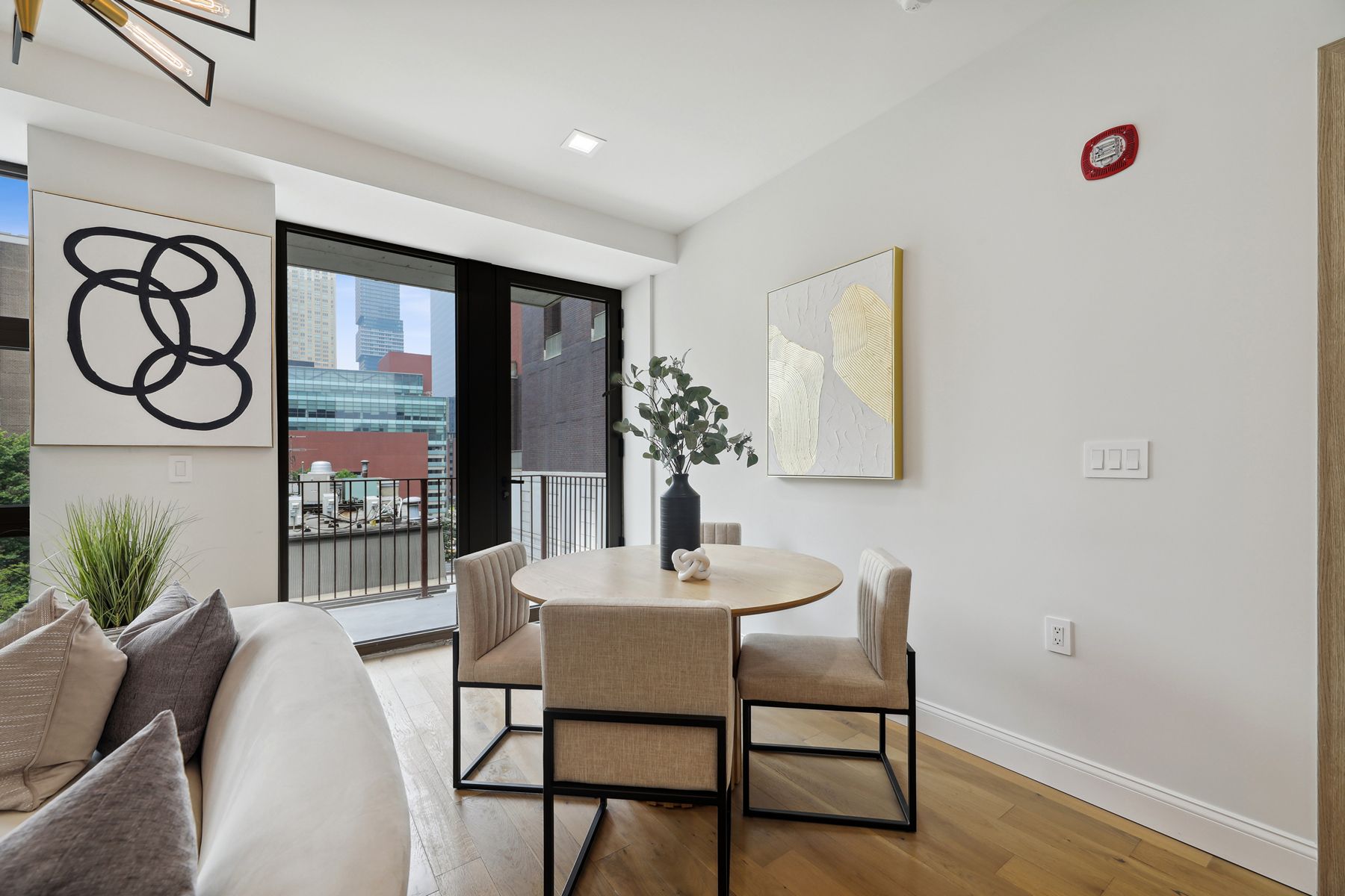 72 York St Unit# 3B