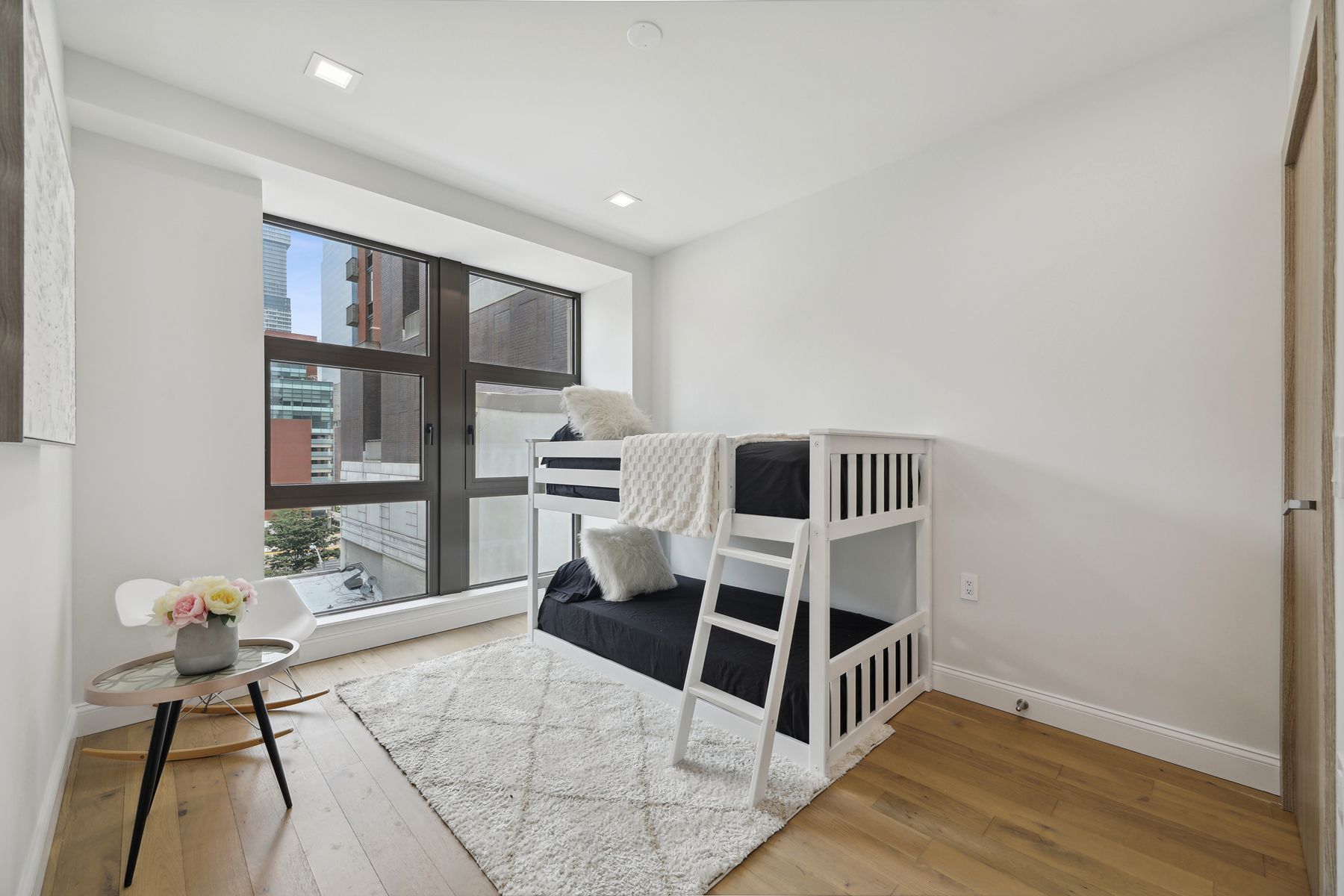 72 York St Unit# 3B
