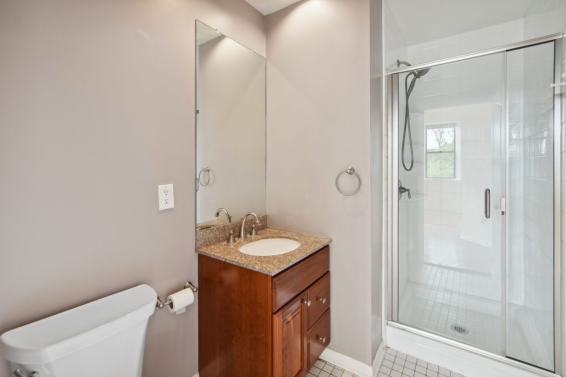 297 Montgomery St Unit# 4E