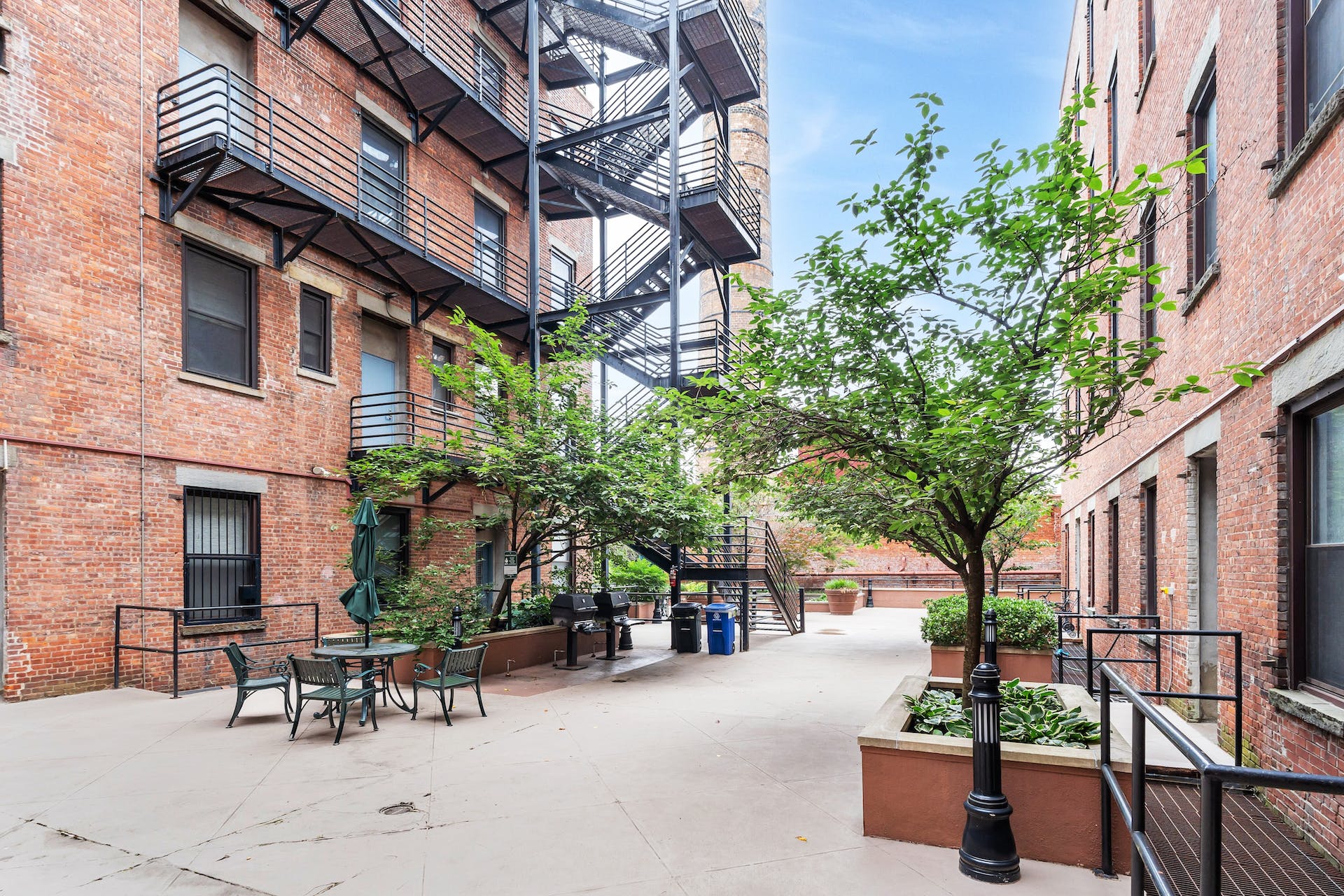 187 Wayne St Unit# 213C