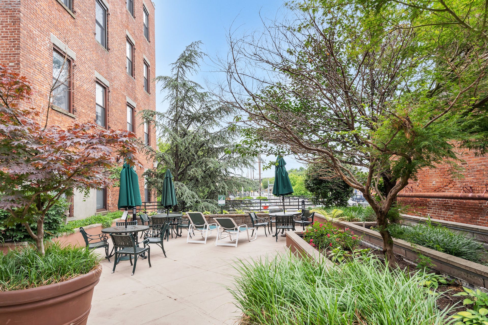187 Wayne St Unit# 213C