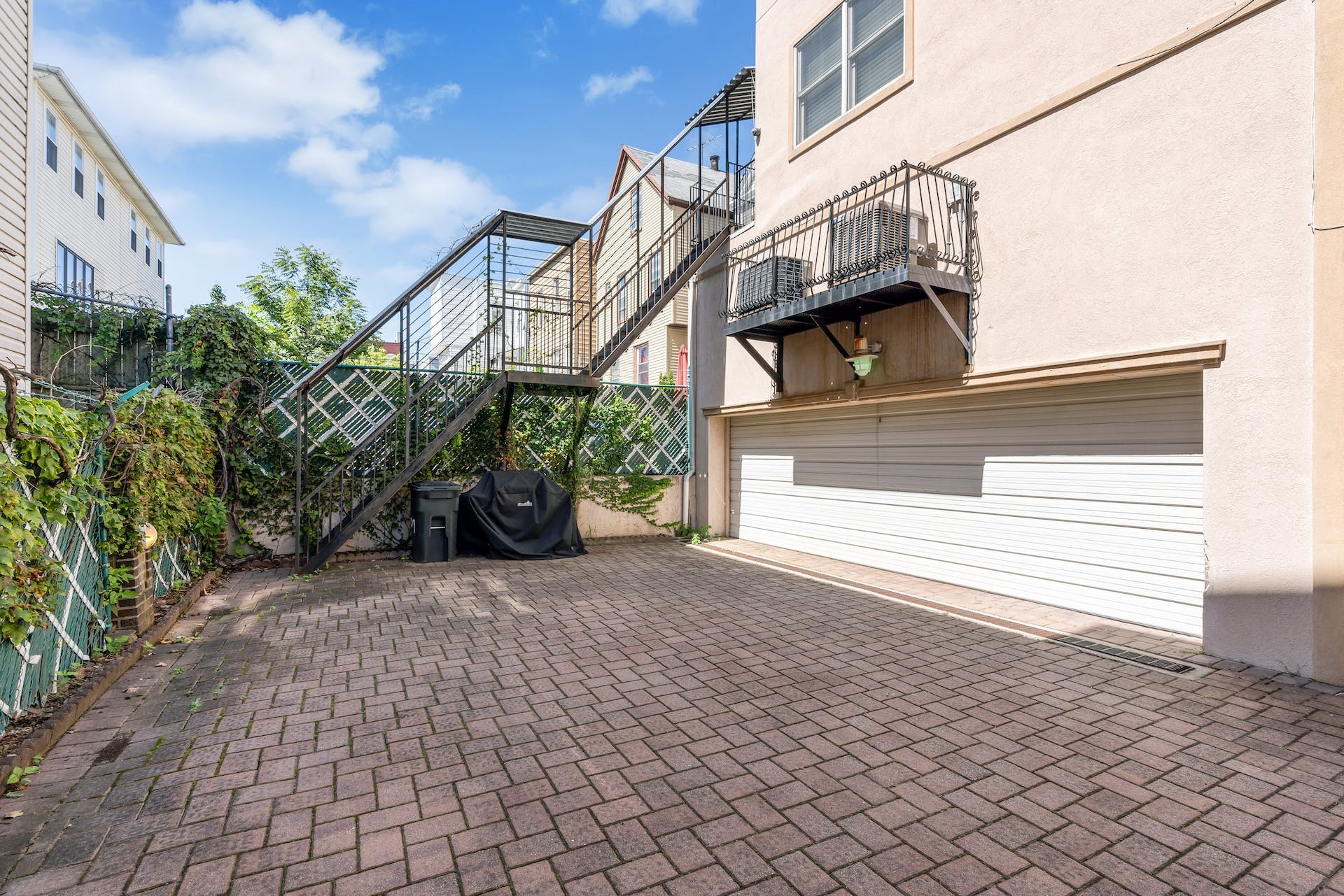 209 Palisade Ave Unit# 3