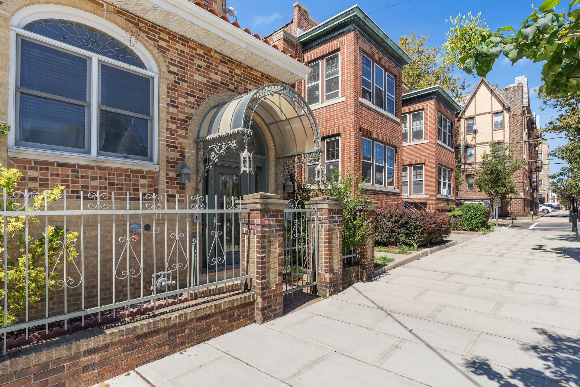 209 Palisade Ave Unit# 3