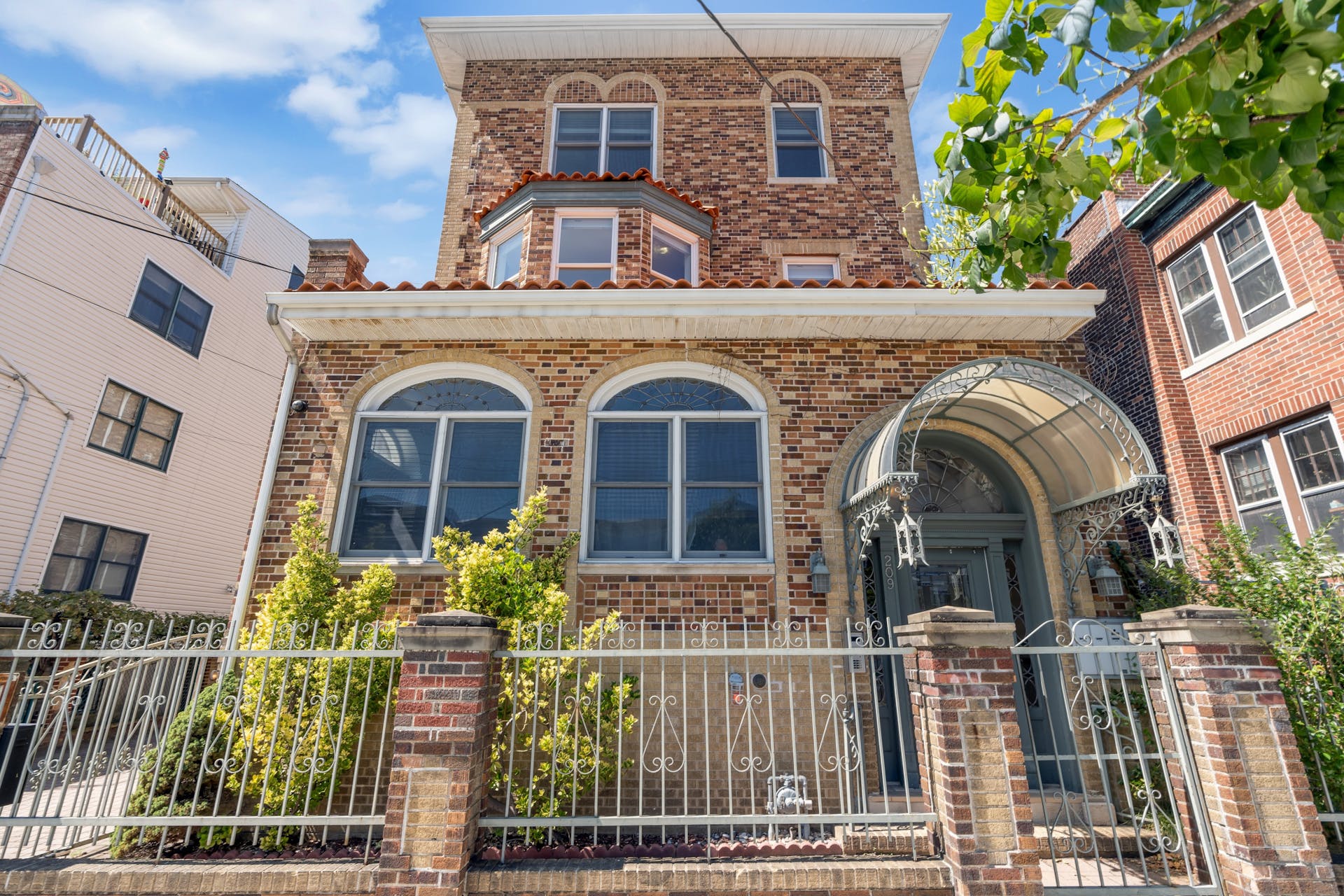 209 Palisade Ave Unit# 3