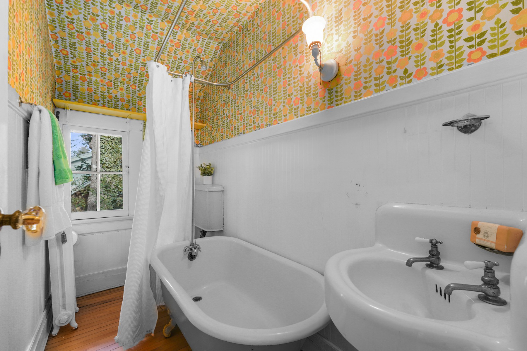 138 N. Mountain Avenue