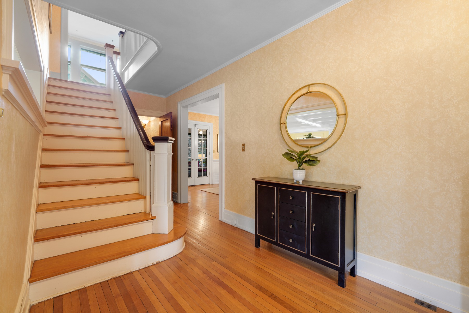 138 N. Mountain Avenue