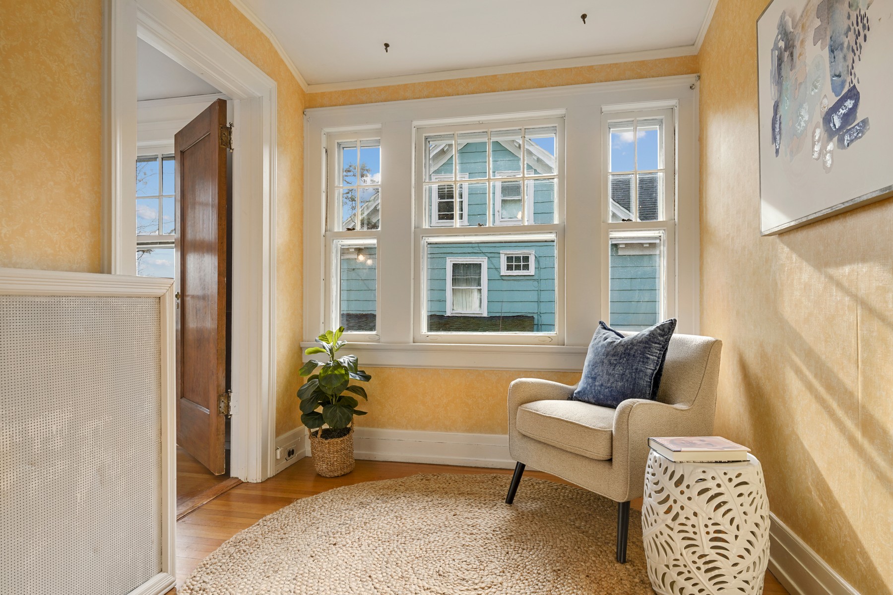 138 N. Mountain Avenue