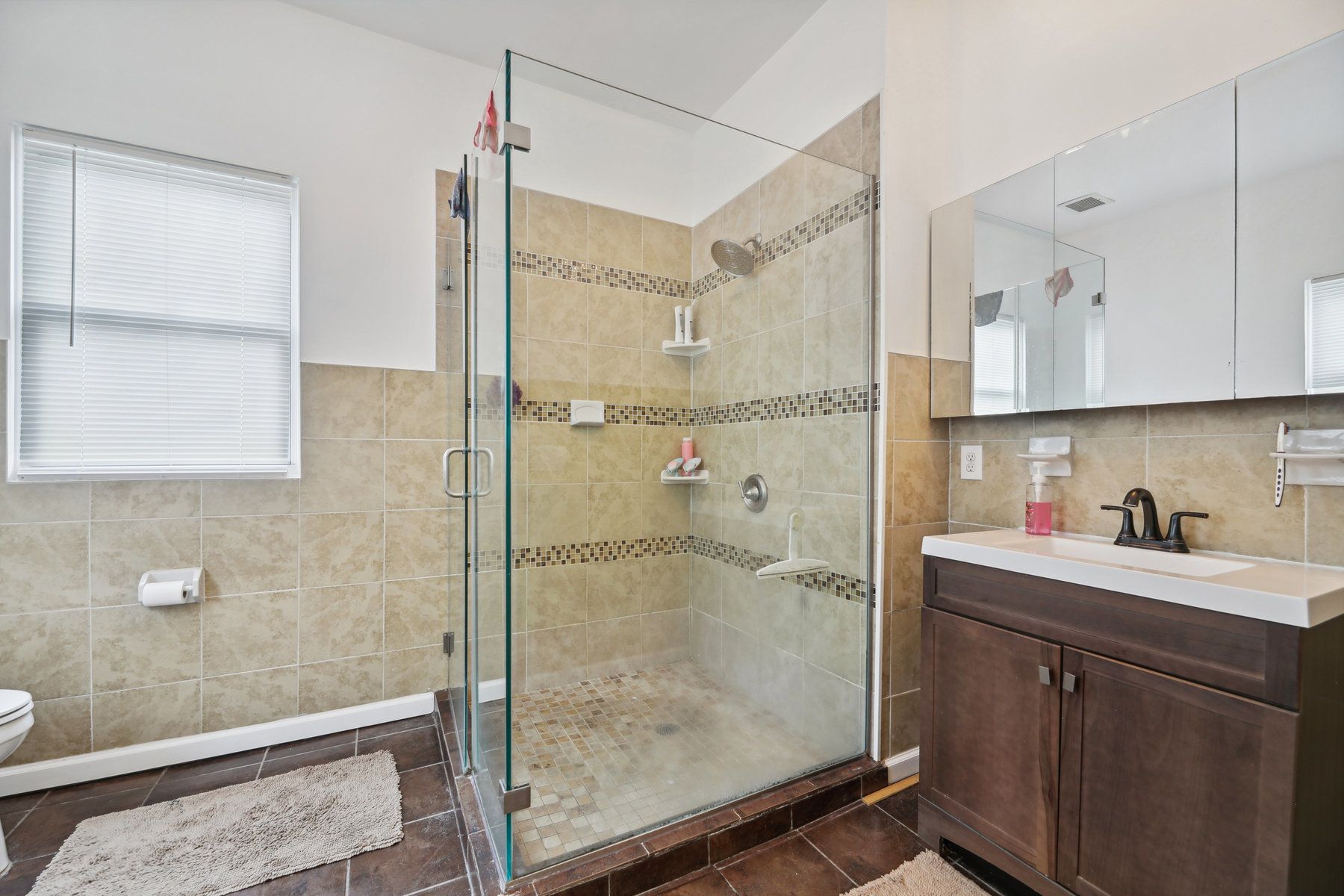 130 Carteret Ave 