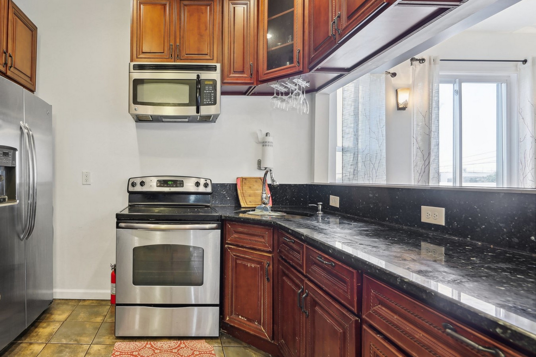 130 Carteret Ave 