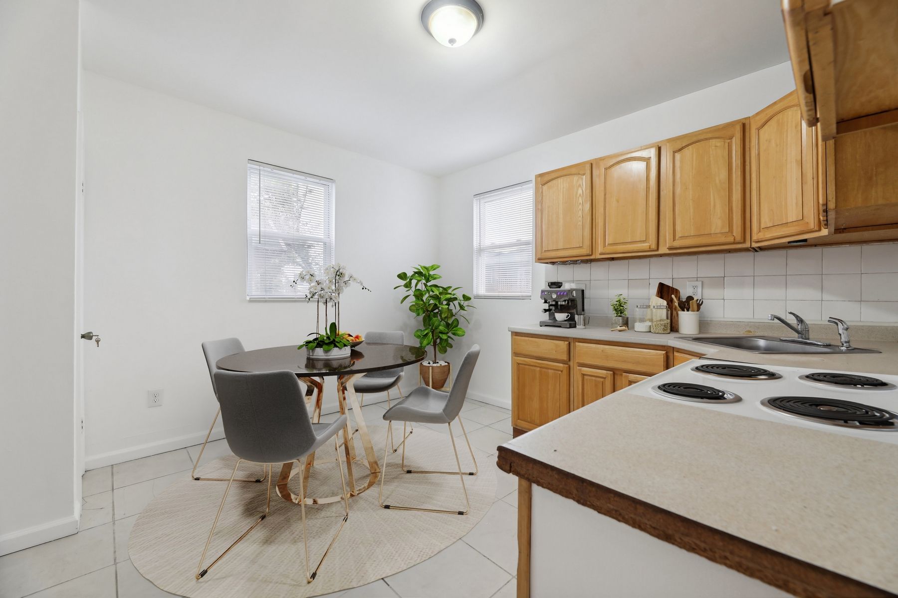 130 Carteret Ave 