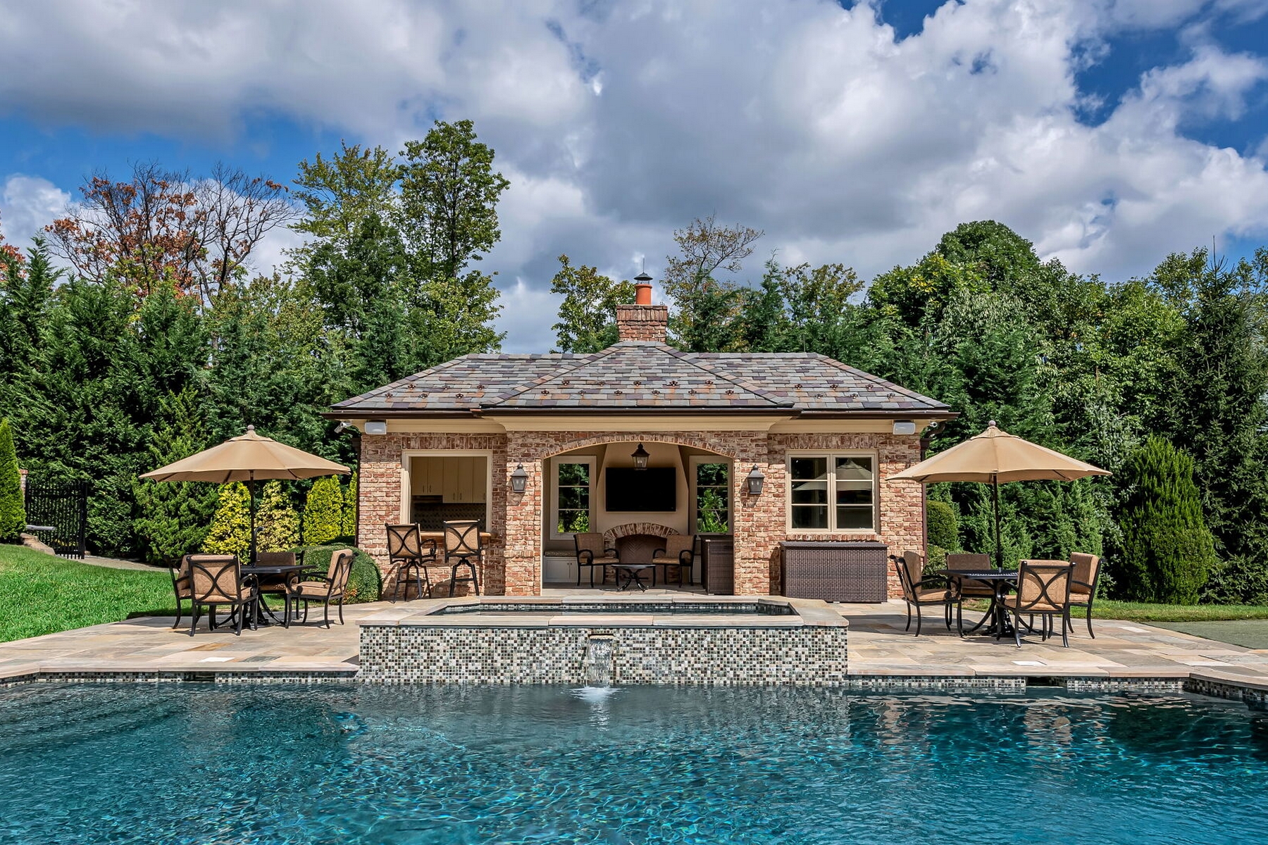 4 Stone Tower Dr