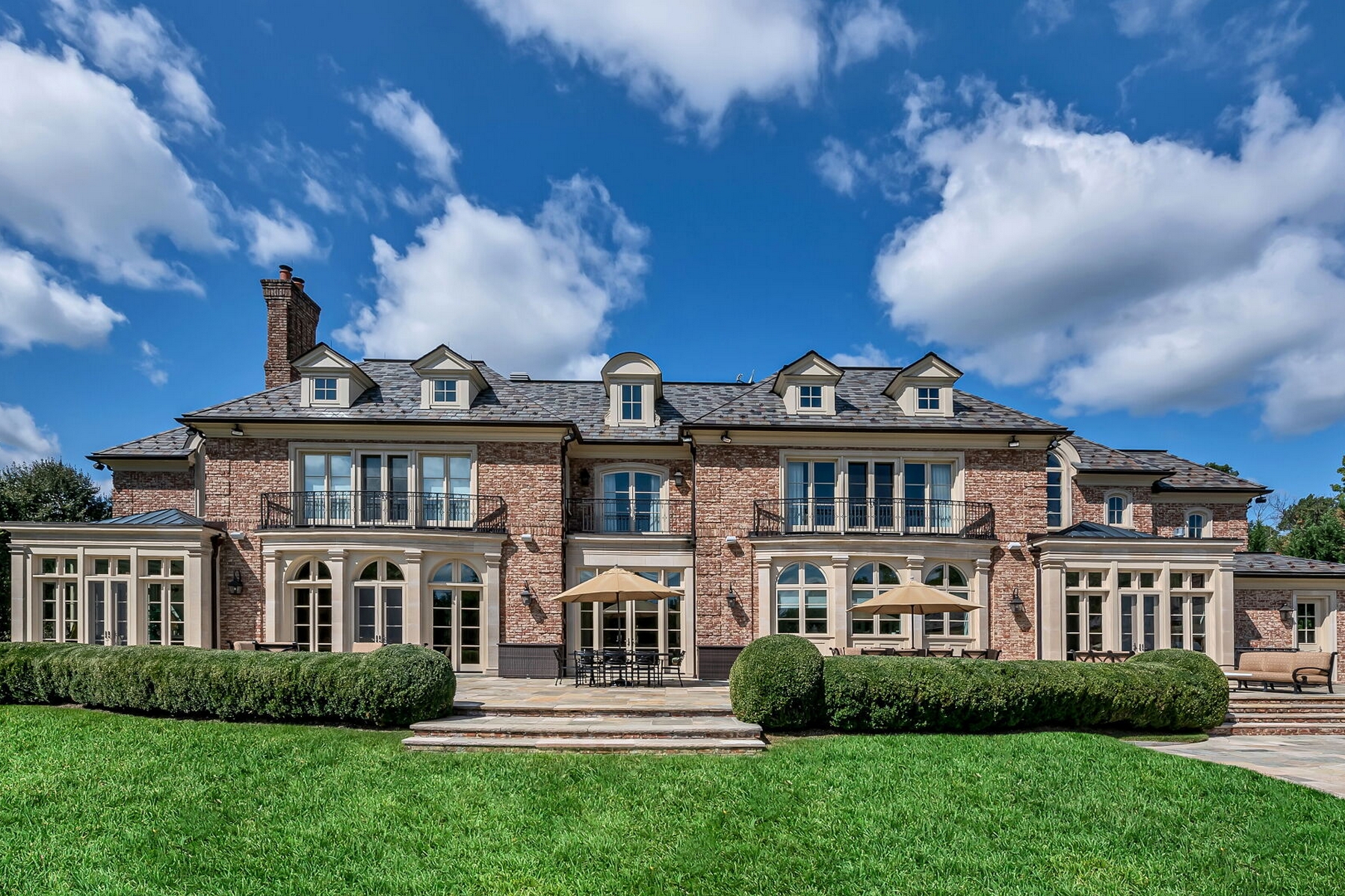 4 Stone Tower Dr