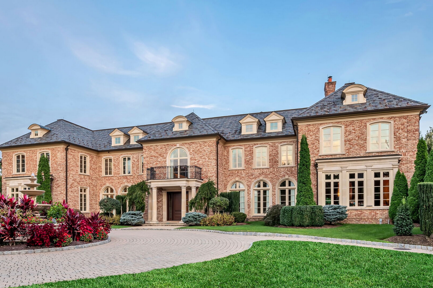 4 Stone Tower Dr