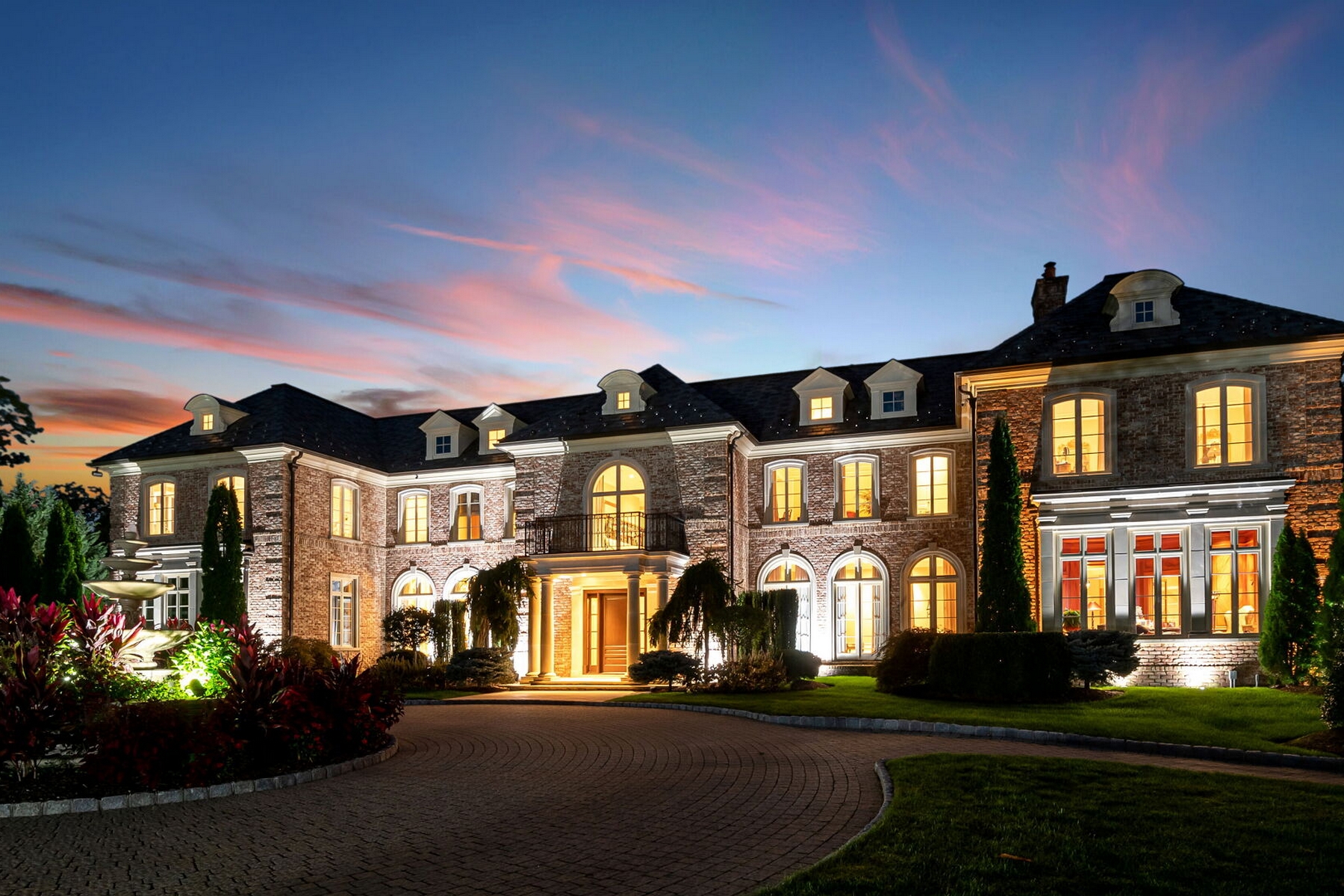 4 Stone Tower Dr