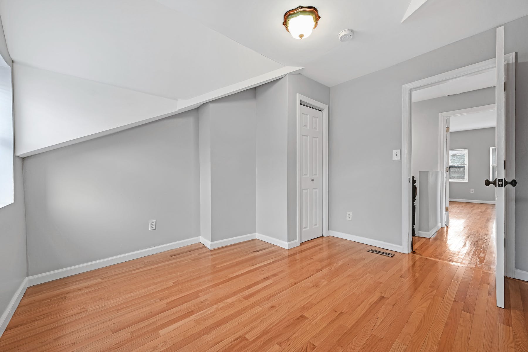 106 1/2 Lafayette Street 