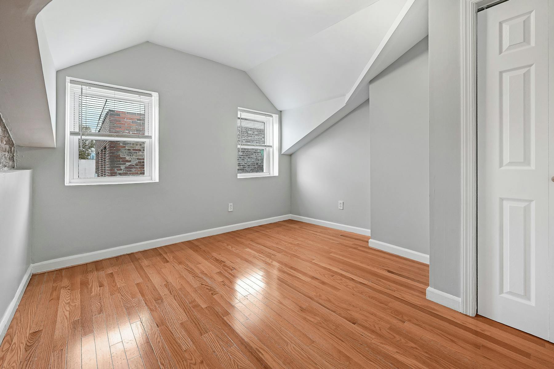 106 1/2 Lafayette Street 