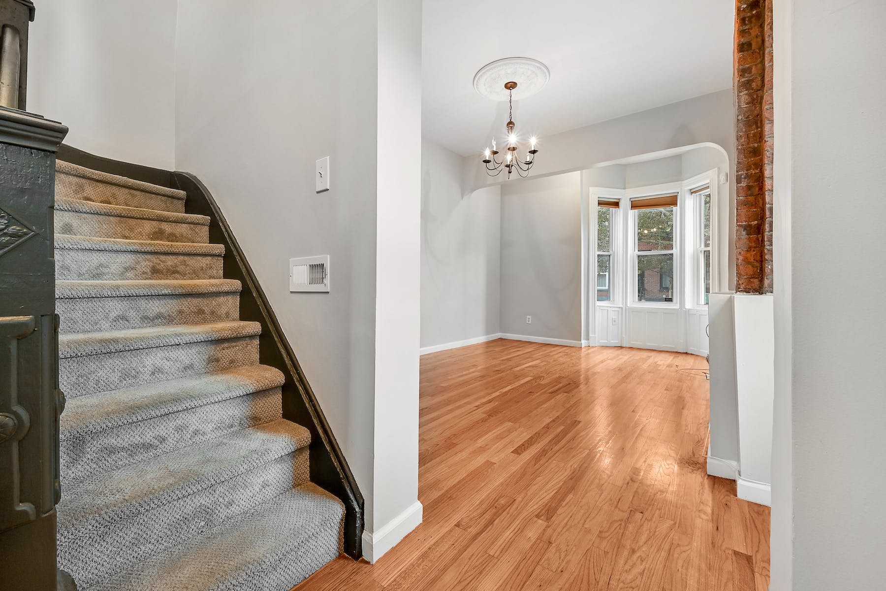 106 1/2 Lafayette Street 