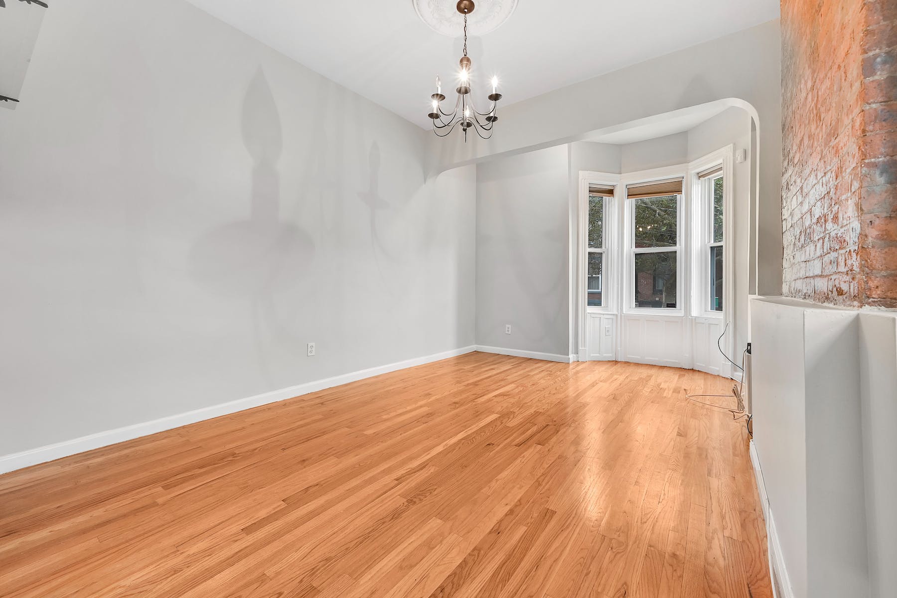 106 1/2 Lafayette Street 