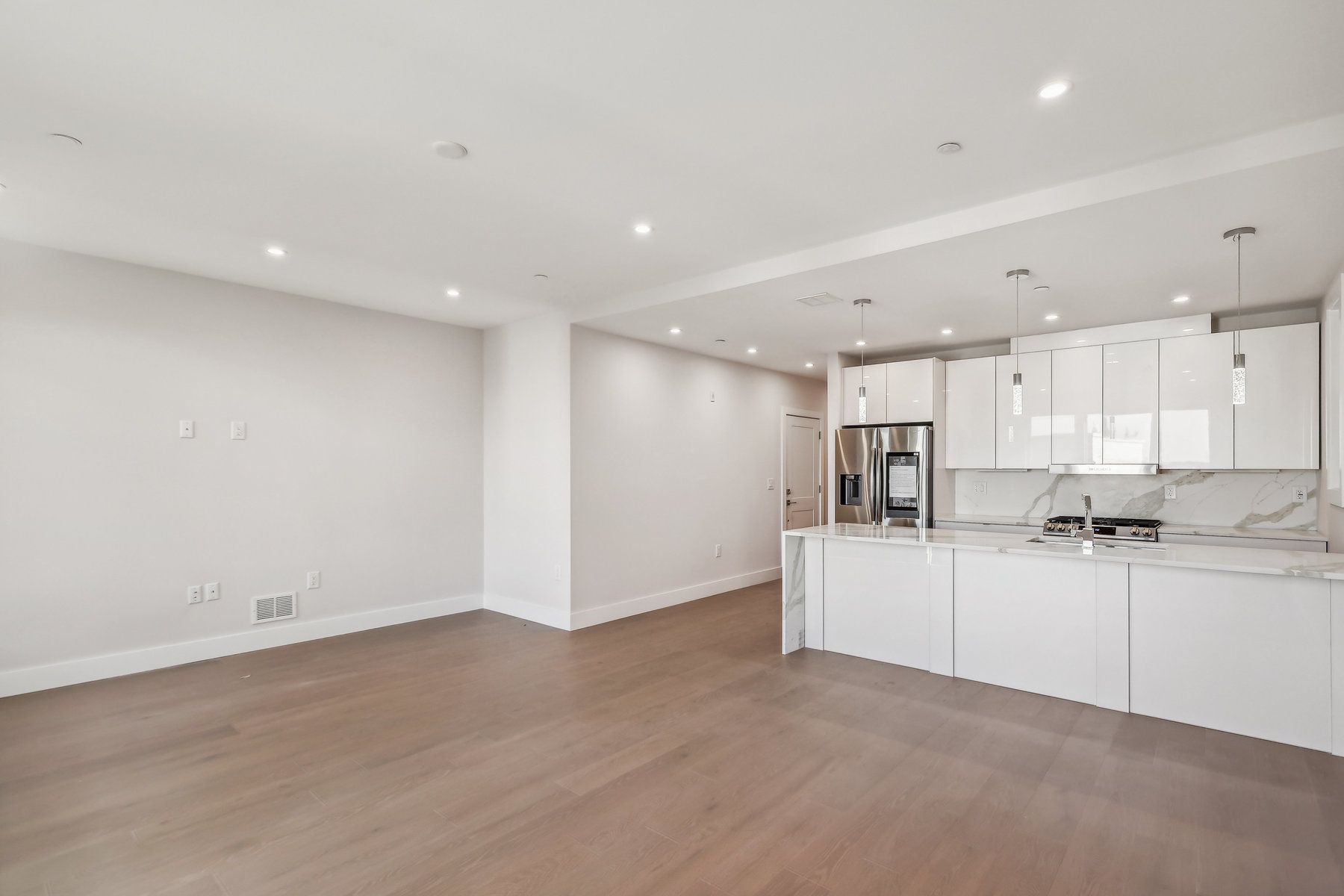 32 Terrace Ave Unit# 1