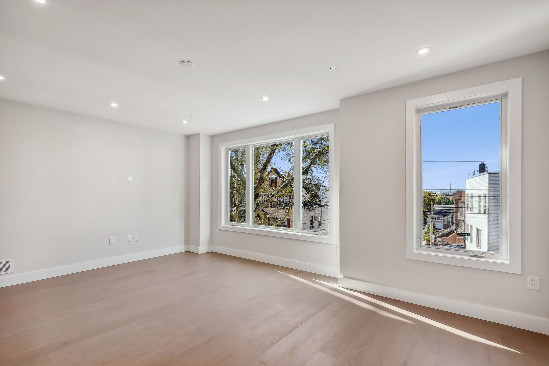 32 Terrace Ave Unit# 1
