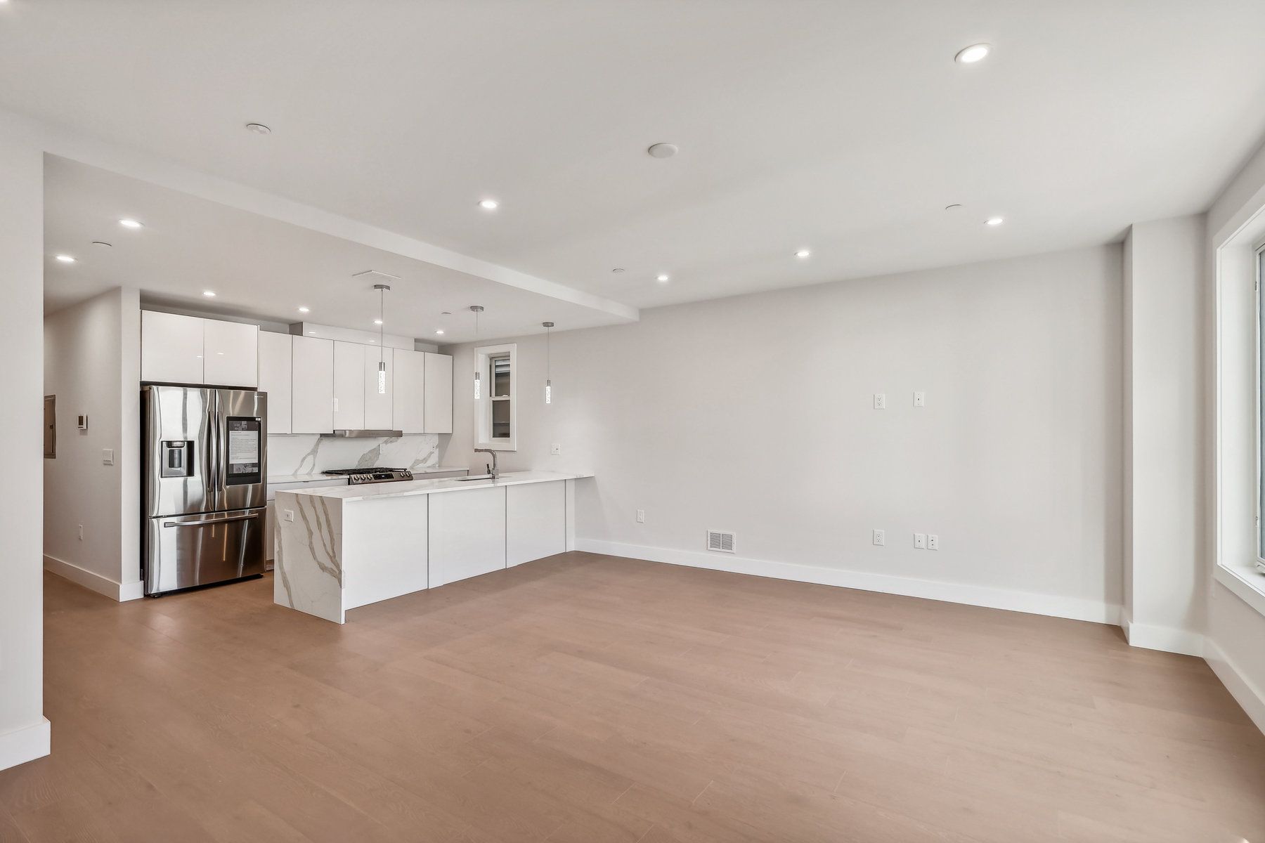 32 Terrace Ave Unit# 1