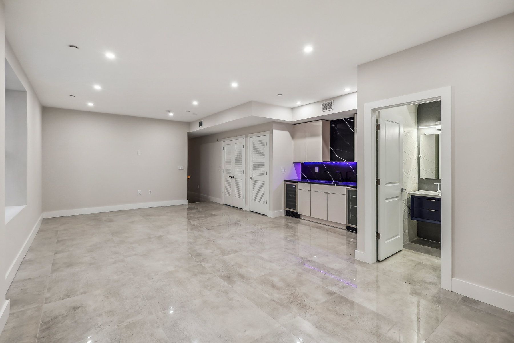 32 Terrace Ave Unit# 1
