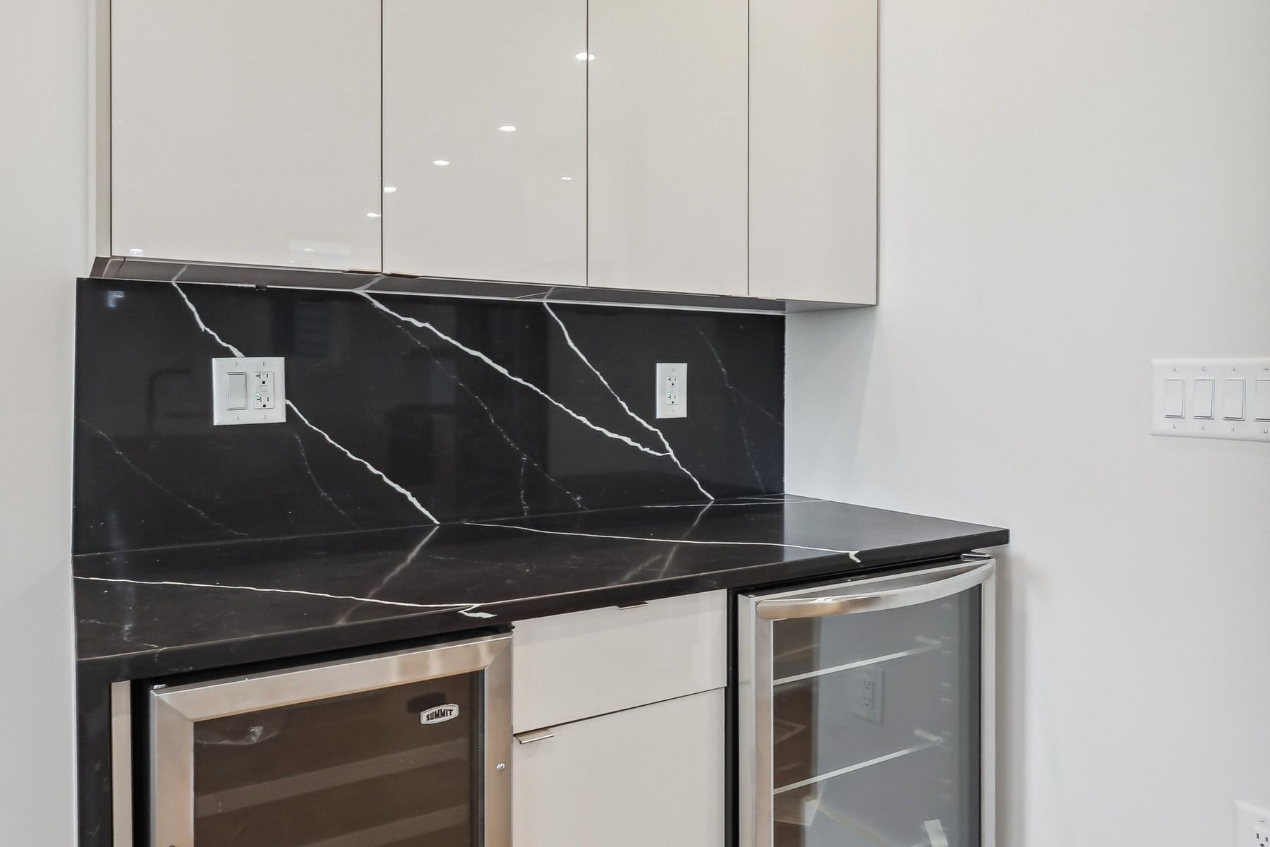 32 Terrace Ave Unit# 2