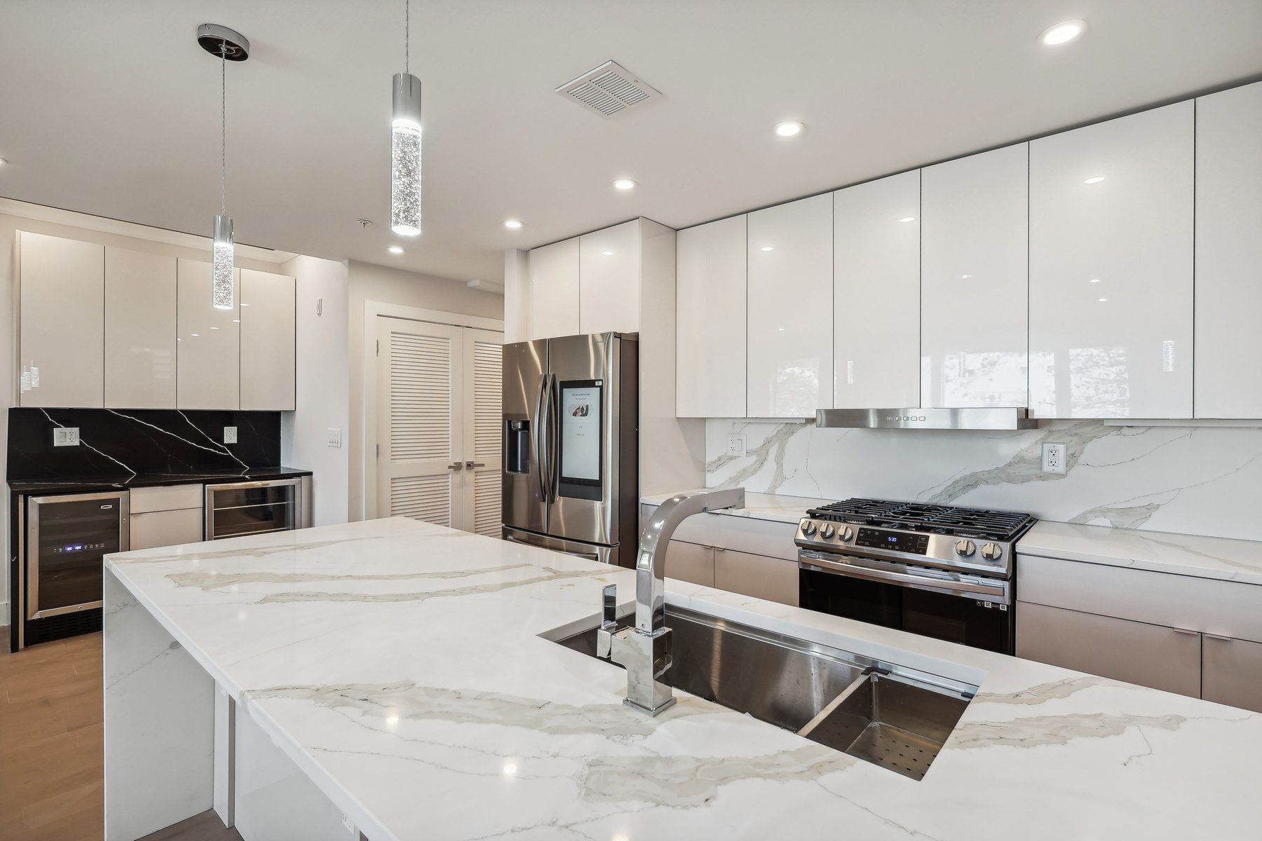 32 Terrace Ave Unit# 2