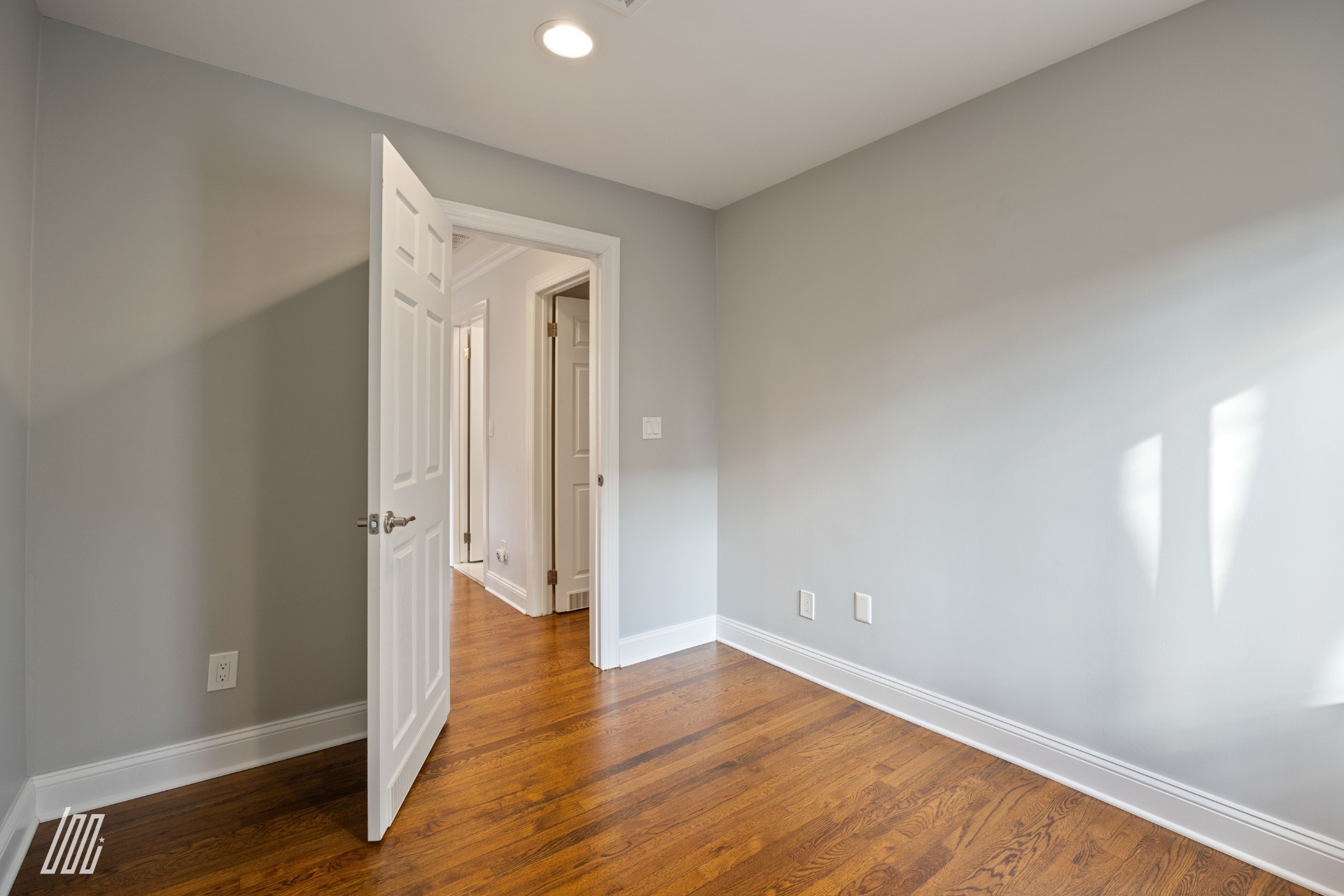 1529 John Street