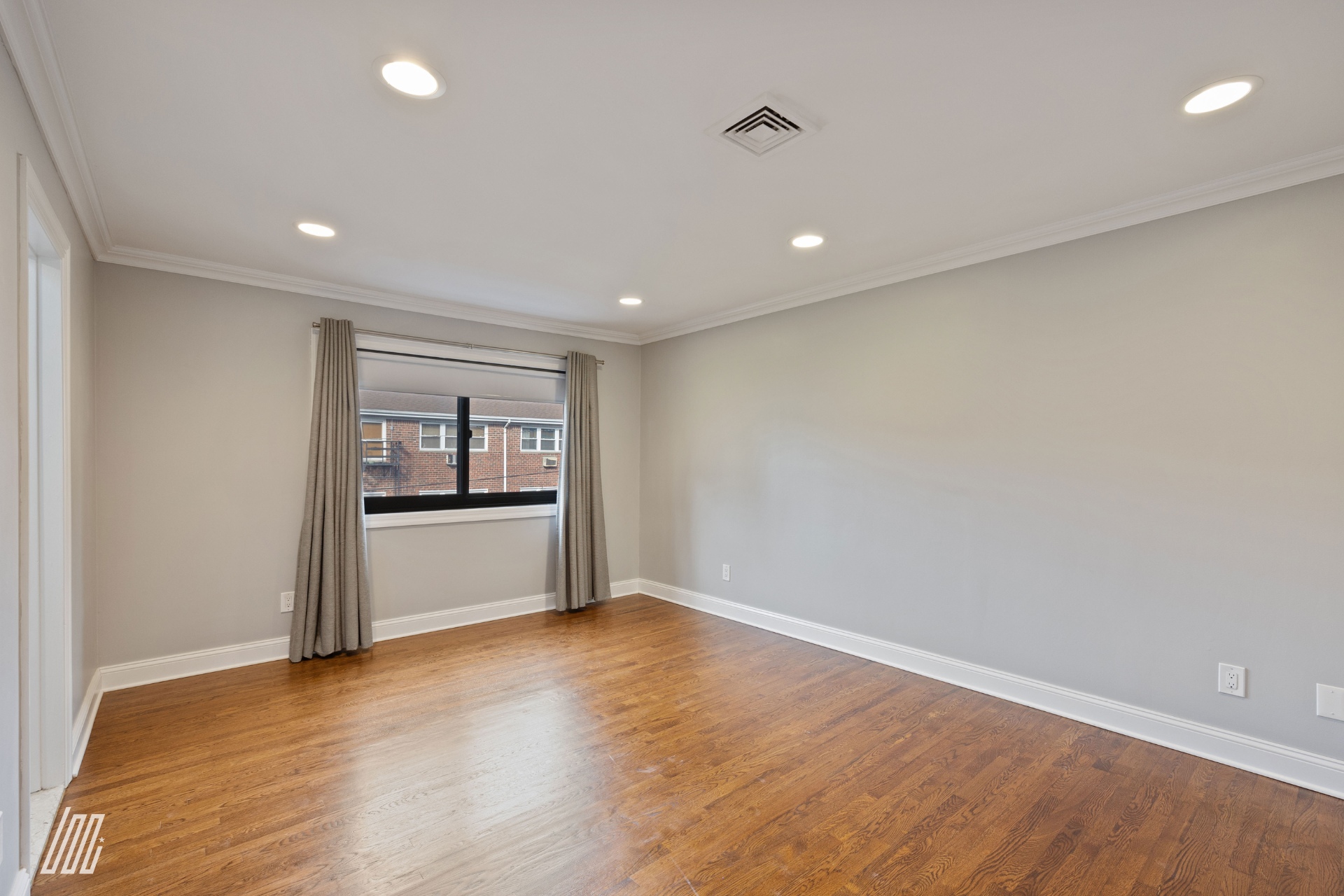 1529 John Street