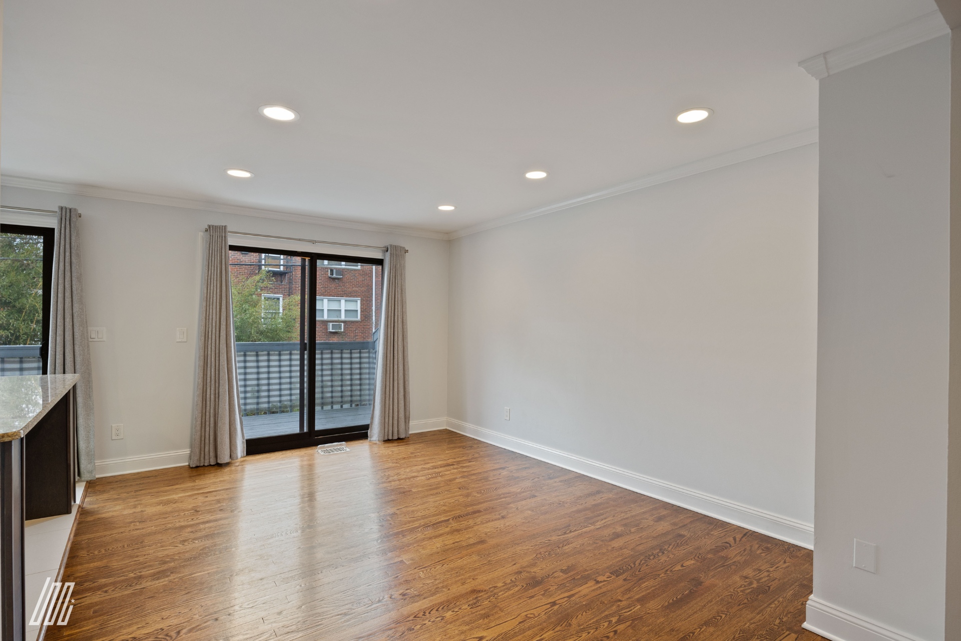 1529 John Street