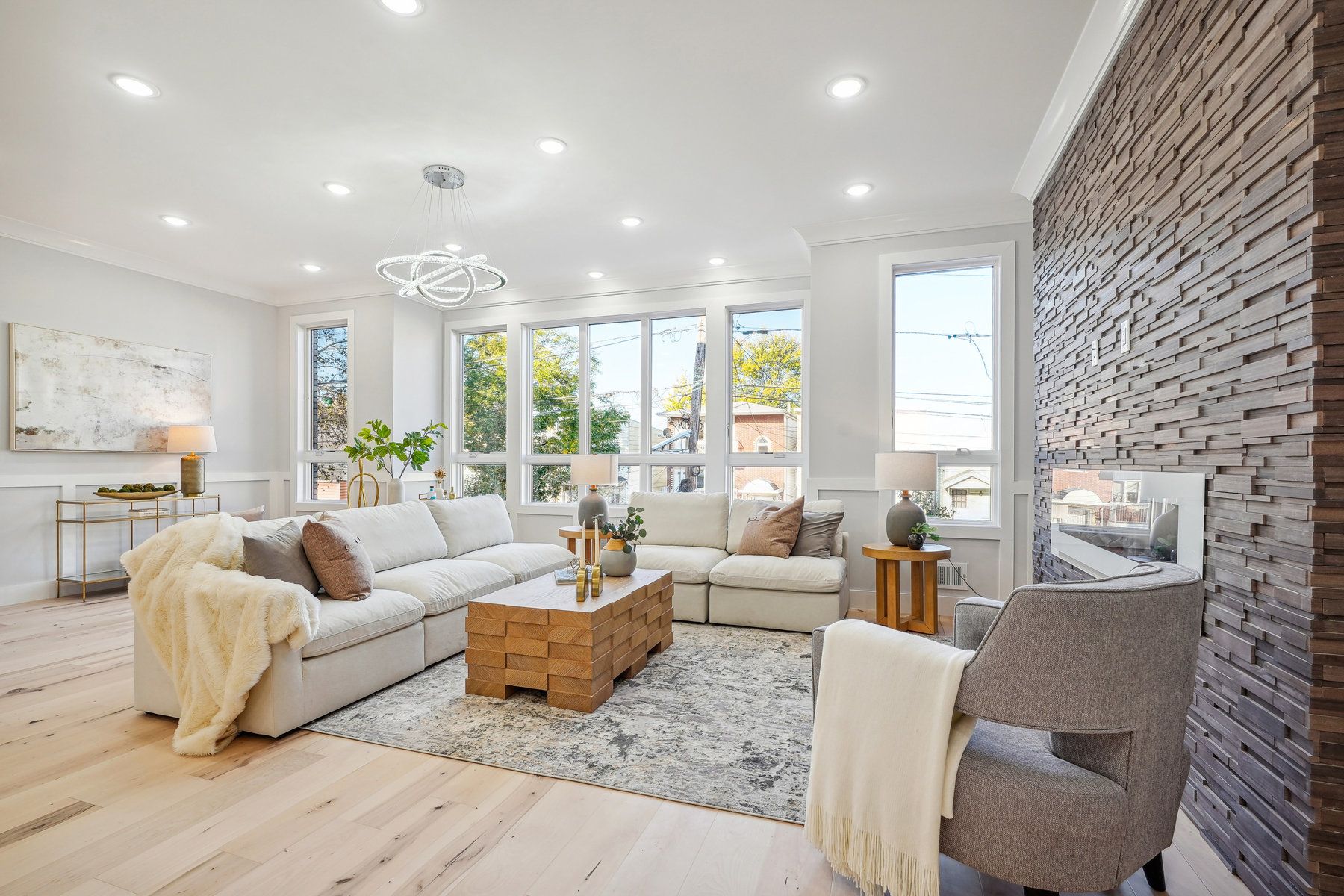 20 Corbin Ave Unit# 1