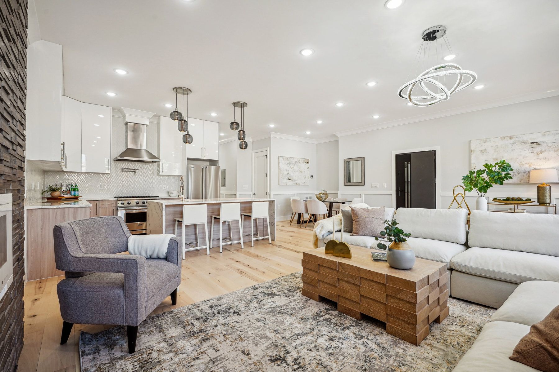20 Corbin Ave Unit# 1
