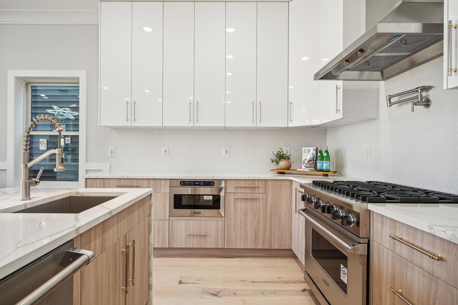 20 Corbin Ave Unit# 1
