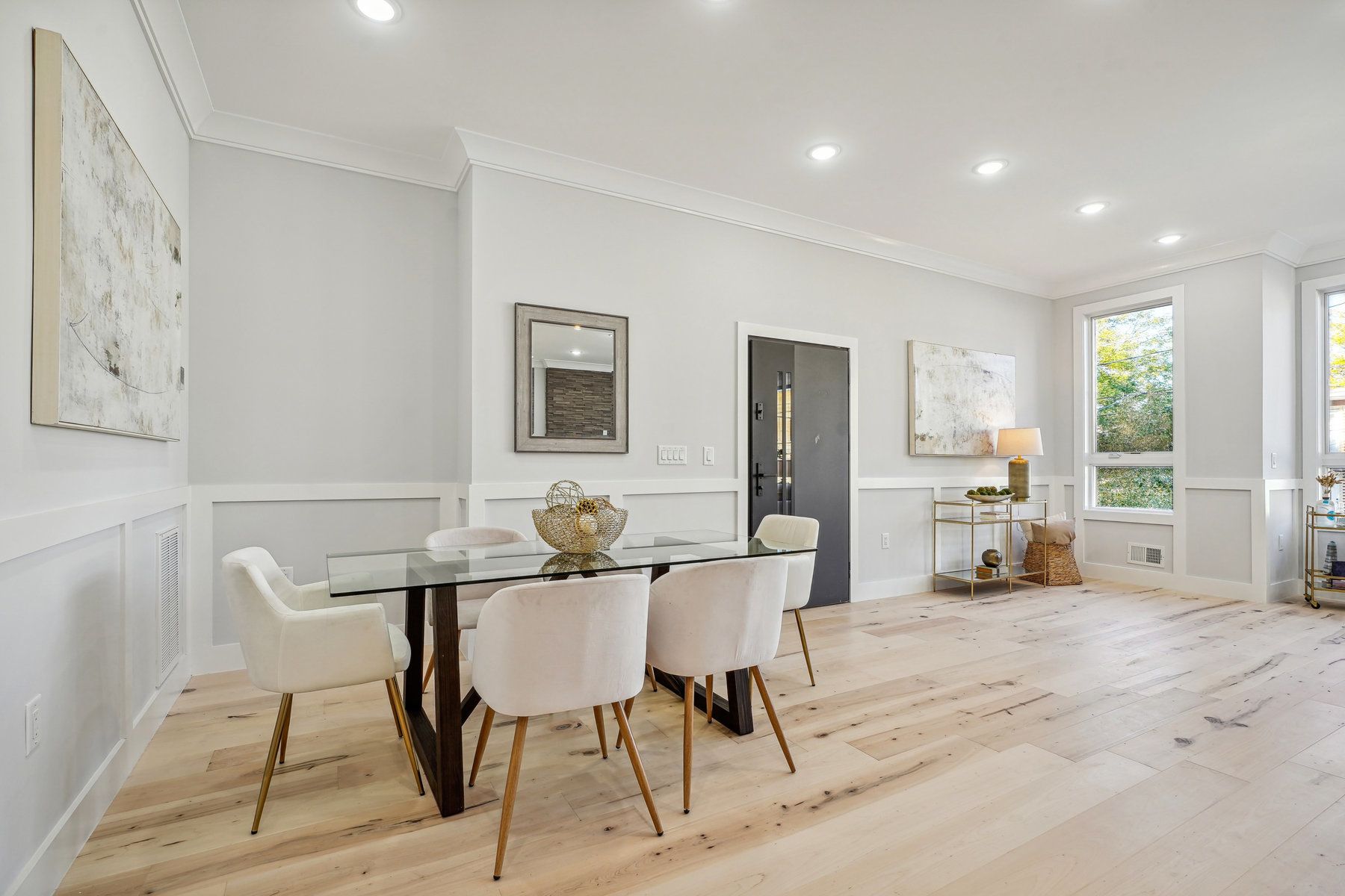 20 Corbin Ave Unit# 1