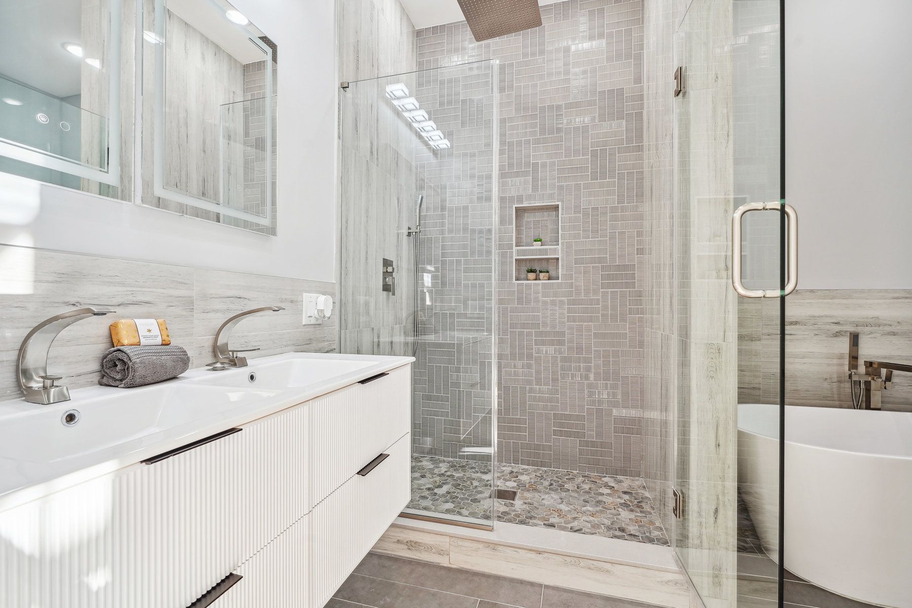 20 Corbin Ave Unit# 1