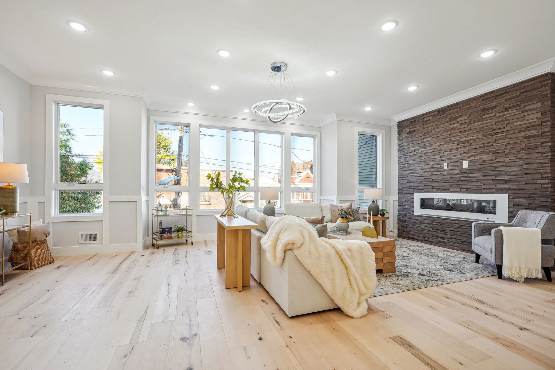 20 Corbin Ave Unit# 1
